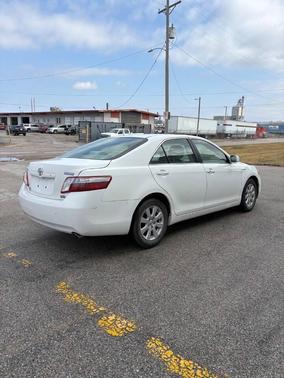 Super White 2009 Toyota Camry Hybrid SE