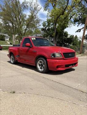 2000 Ford F-150 SVT Lightning Flareside