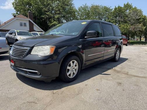 2012 Chrysler Town & Country Touring