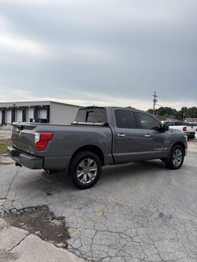 2018 Nissan Titan SV