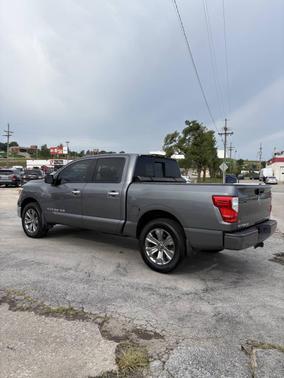 2018 Nissan Titan SV