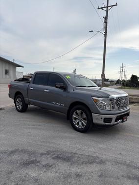2018 Nissan Titan SV