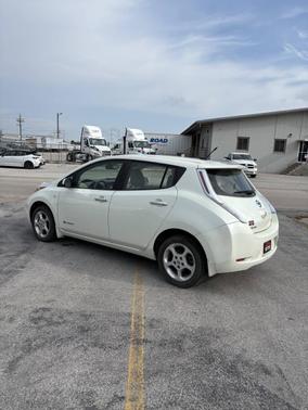 2011 Nissan Leaf SL