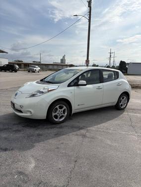 2011 Nissan Leaf SL