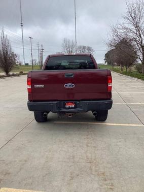 Burgundy 2005 Ford F-150 Lariat SuperCrew