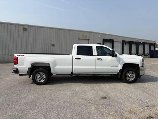 Summit White 2019 Chevrolet Silverado 2500 WT