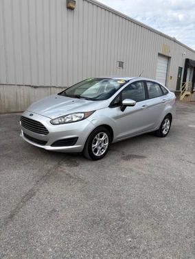 Ingot Silver 2015 Ford Fiesta SE