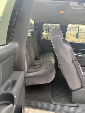 2004 GMC Sierra 2500 SLE H/D Extended Cab