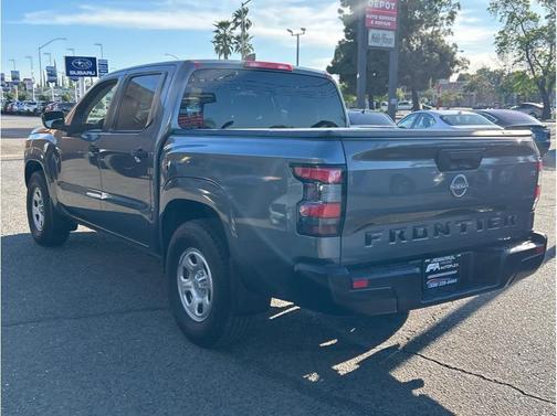 2023 Nissan Frontier S