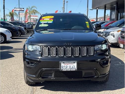 Diamond Black Crystal Pearlcoat 2020 Jeep Grand Cherokee Altitude