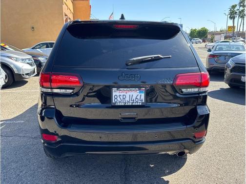 Diamond Black Crystal Pearlcoat 2020 Jeep Grand Cherokee Altitude