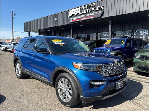 Blue 2023 Ford Explorer Limited