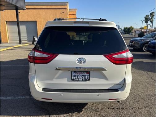 Pearl 2016 Toyota Sienna Limited