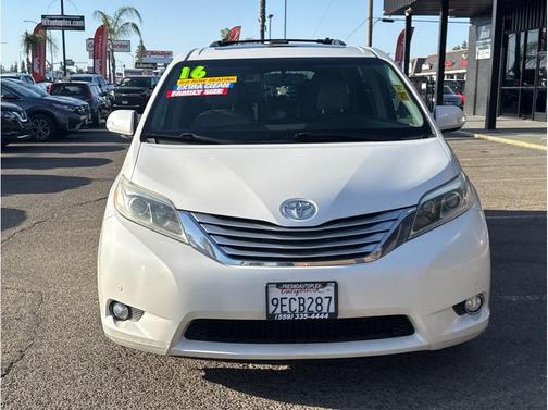 Pearl 2016 Toyota Sienna Limited