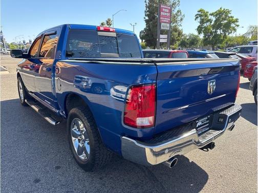 Blue Streak Pearlcoat 2018 RAM 1500 Big Horn