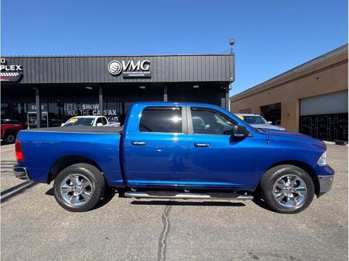Blue Streak Pearlcoat 2018 RAM 1500 Big Horn