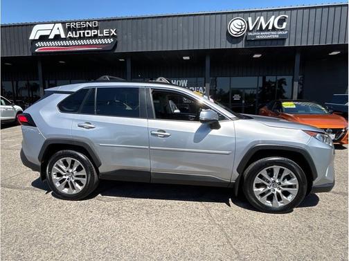 Silver Sky Metallic 2021 Toyota RAV4 XLE Premium