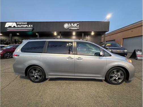 2017 Toyota Sienna SE Premium