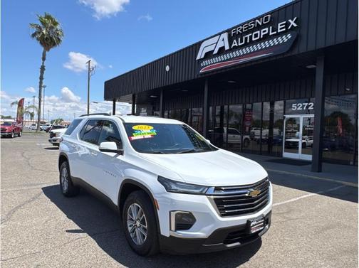 White 2023 Chevrolet Traverse LT Cloth