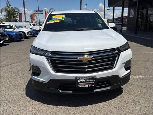 White 2023 Chevrolet Traverse LT Cloth