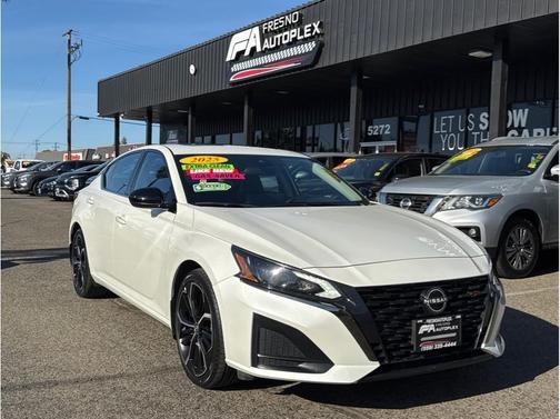 White 2025 Nissan Altima SR FWD