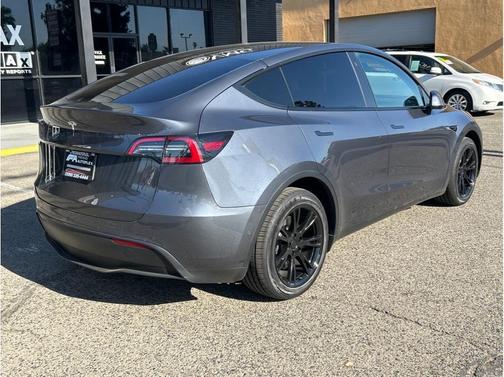 Gray 2022 Tesla Model Y Long Range Dual Motor All-Wheel Drive