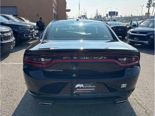 Pitch Black Clearcoat 2022 Dodge Charger SXT