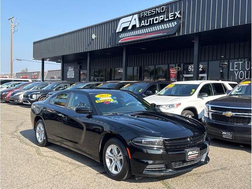 Pitch Black Clearcoat 2022 Dodge Charger SXT