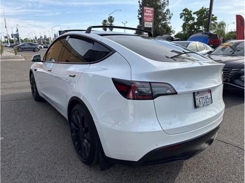 Pearl White Multi-Coat 2022 Tesla Model Y Performance Dual Motor All-Wheel Drive