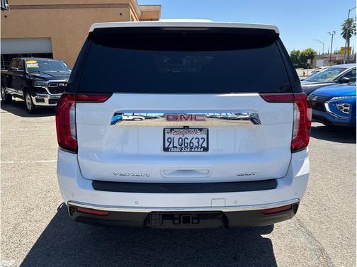 White 2024 GMC Yukon SLT