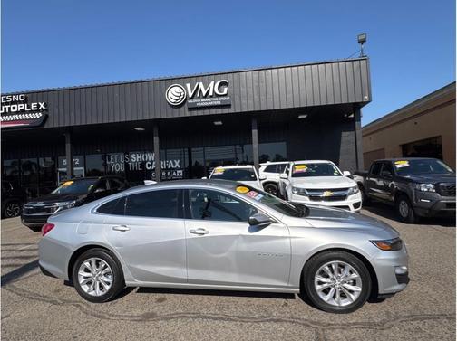 Silver Ice Metallic 2020 Chevrolet Malibu FWD LT