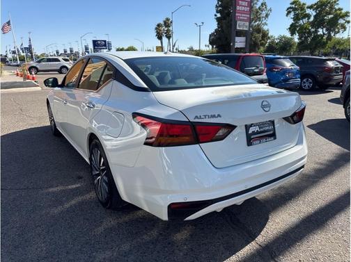 White 2025 Nissan Altima 2.5 SV
