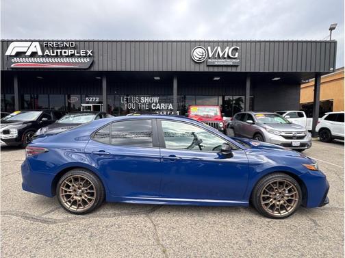 Reservoir Blue 2024 Toyota Camry SE