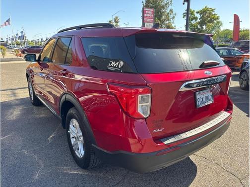 Rapid Red Metallic Tinted Clearcoat 2023 Ford Explorer XLT