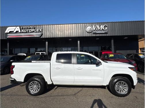 Summit White 2024 Chevrolet Colorado LT
