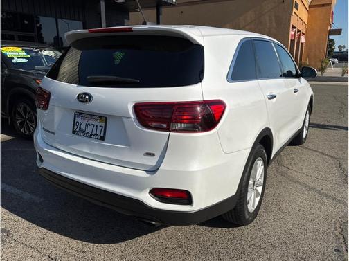 Snow White Pearl 2019 Kia Sorento LX