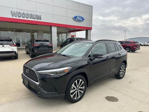 2022 Toyota Corolla Cross XLE