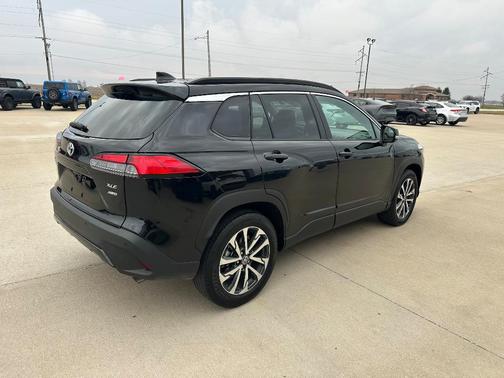 2022 Toyota Corolla Cross XLE