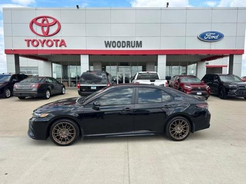 2023 Toyota Camry Hybrid SE