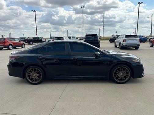 2023 Toyota Camry Hybrid SE