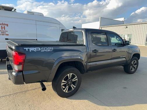 2017 Toyota Tacoma TRD Sport