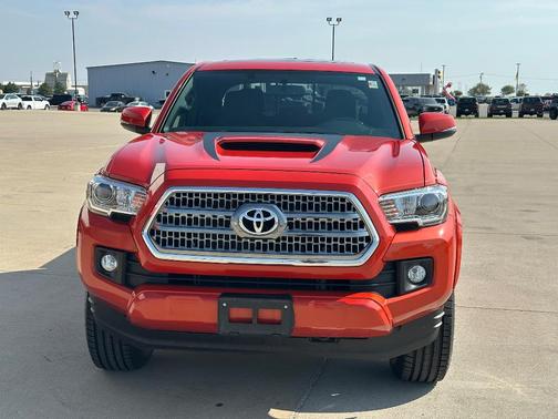 2017 Toyota Tacoma TRD Sport