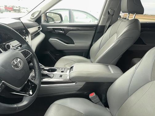 2023 Toyota Highlander Hybrid Limited