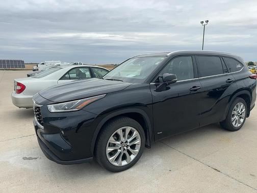 2023 Toyota Highlander Hybrid Limited