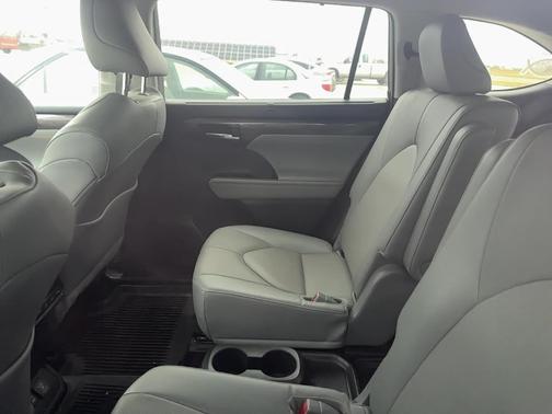 2023 Toyota Highlander Hybrid Limited
