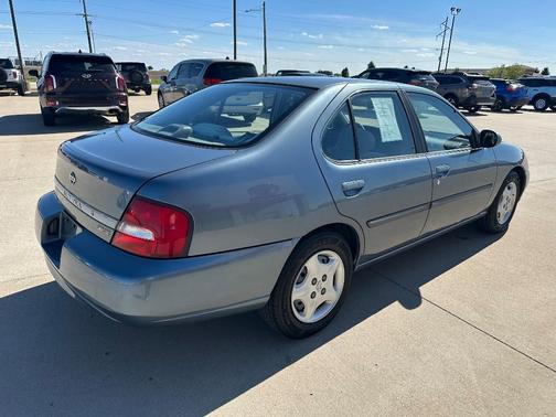 2000 Nissan Altima GXE