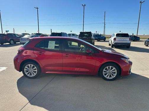 2023 Toyota Corolla Hatchback SE