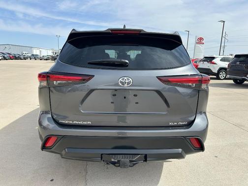 2025 Toyota Highlander XLE