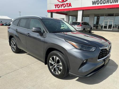 2025 Toyota Highlander XLE