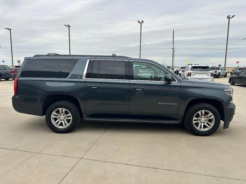 2019 Chevrolet Suburban LT
